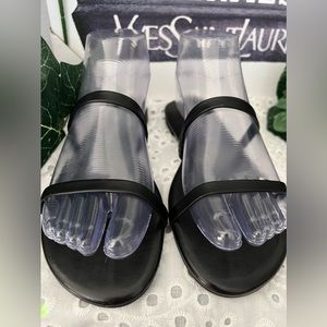 NWT Gianni Bini Kaytie black  Leather Double Band Slides